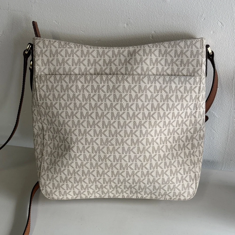 Jet Set Travel Large Logo Messenger Bag